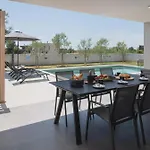 Villa Esti Loborika