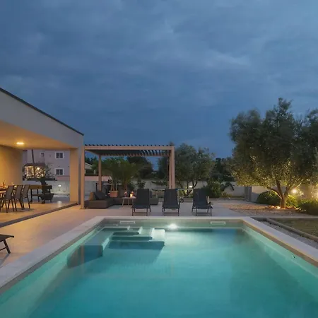 Villa Esti Loborika