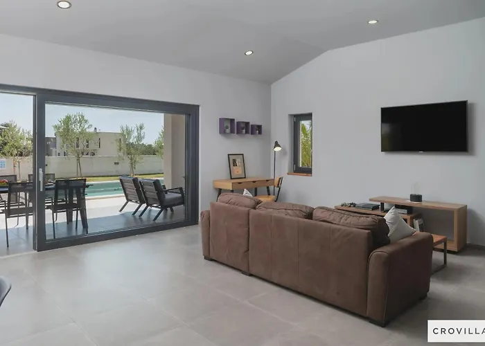 빌라 Esti Loborika