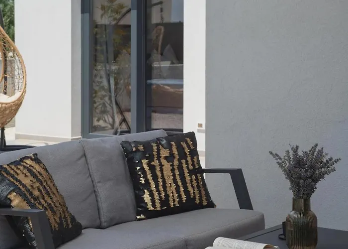 빌라 Esti Loborika